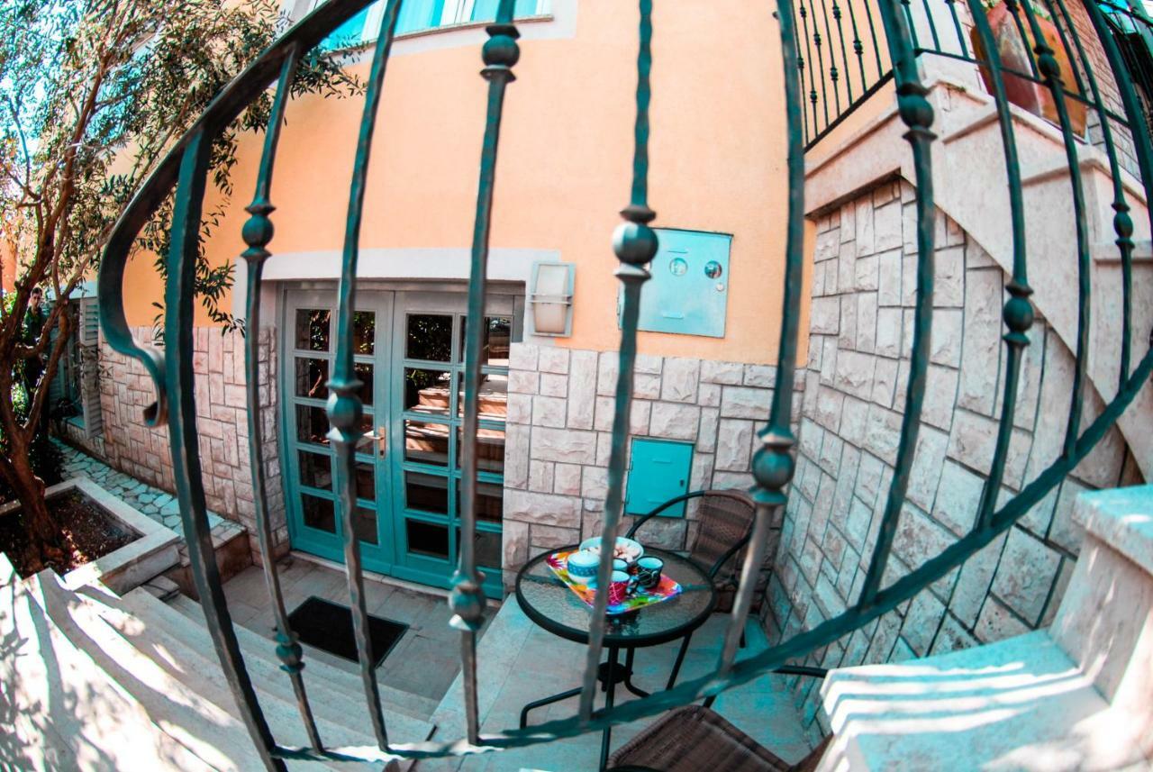 Apartament Polias *